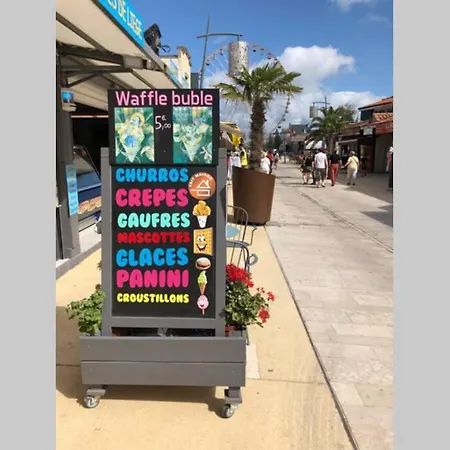 La Luciole, Les Bains *